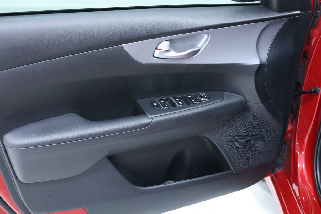 Used 2023 Kia Forte LXS image 15