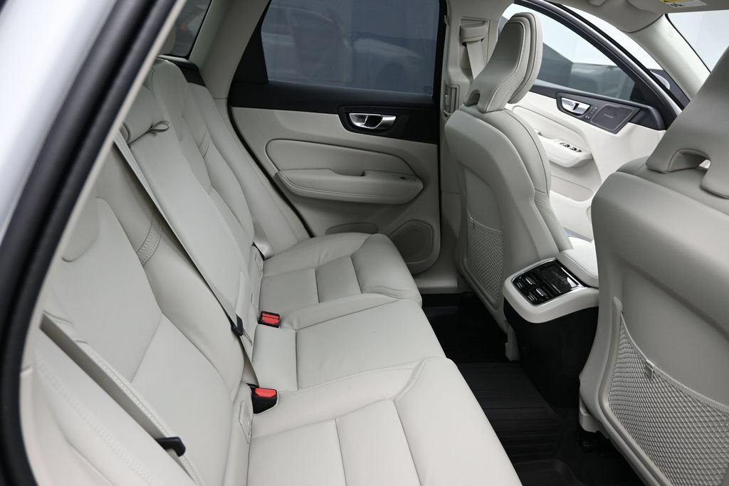 New 2026 Volvo XC60 B5 Ultra w/ Climate Package AWD/4WD image 19