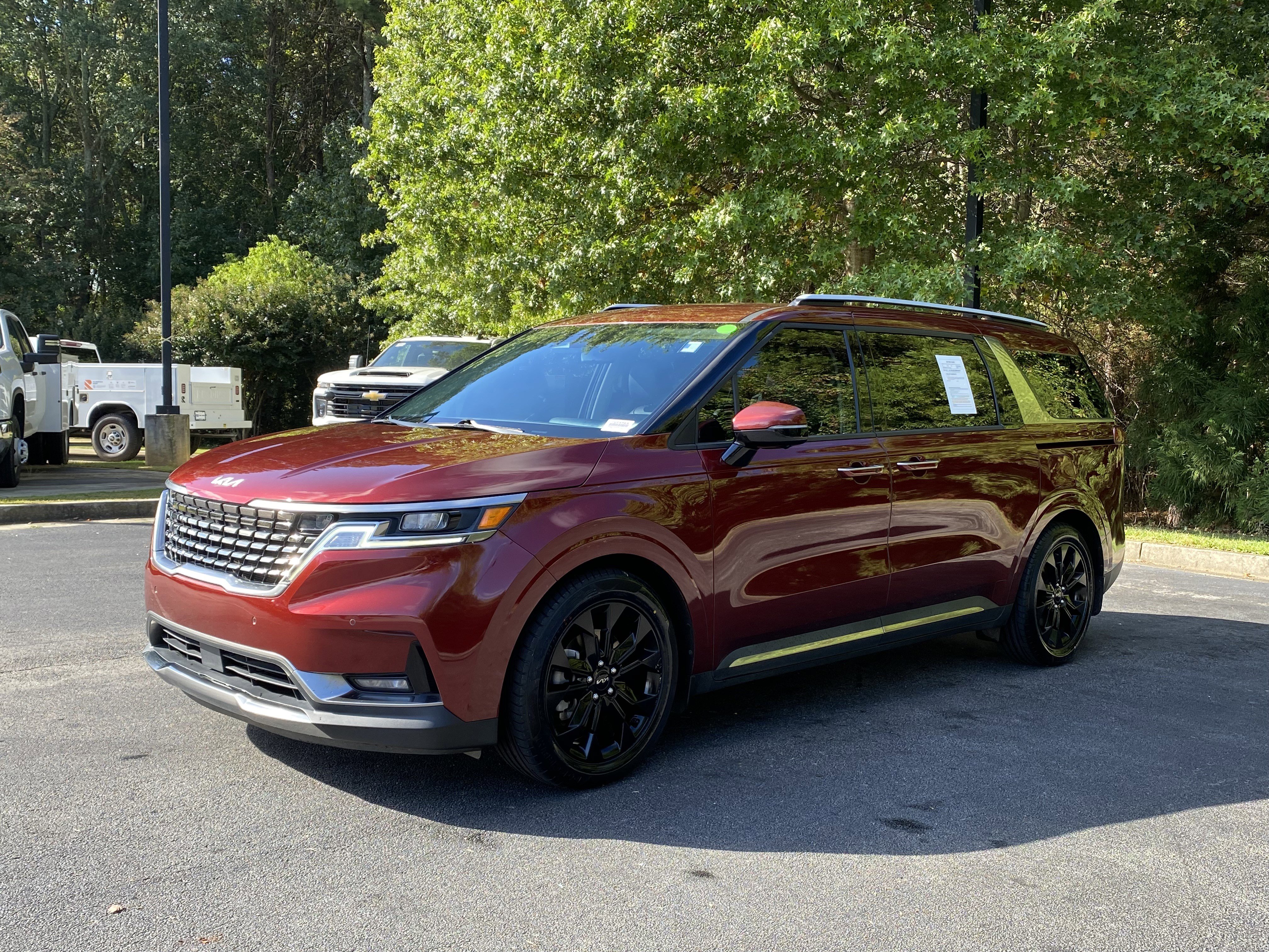 Used 2023 Kia Carnival SX image 5