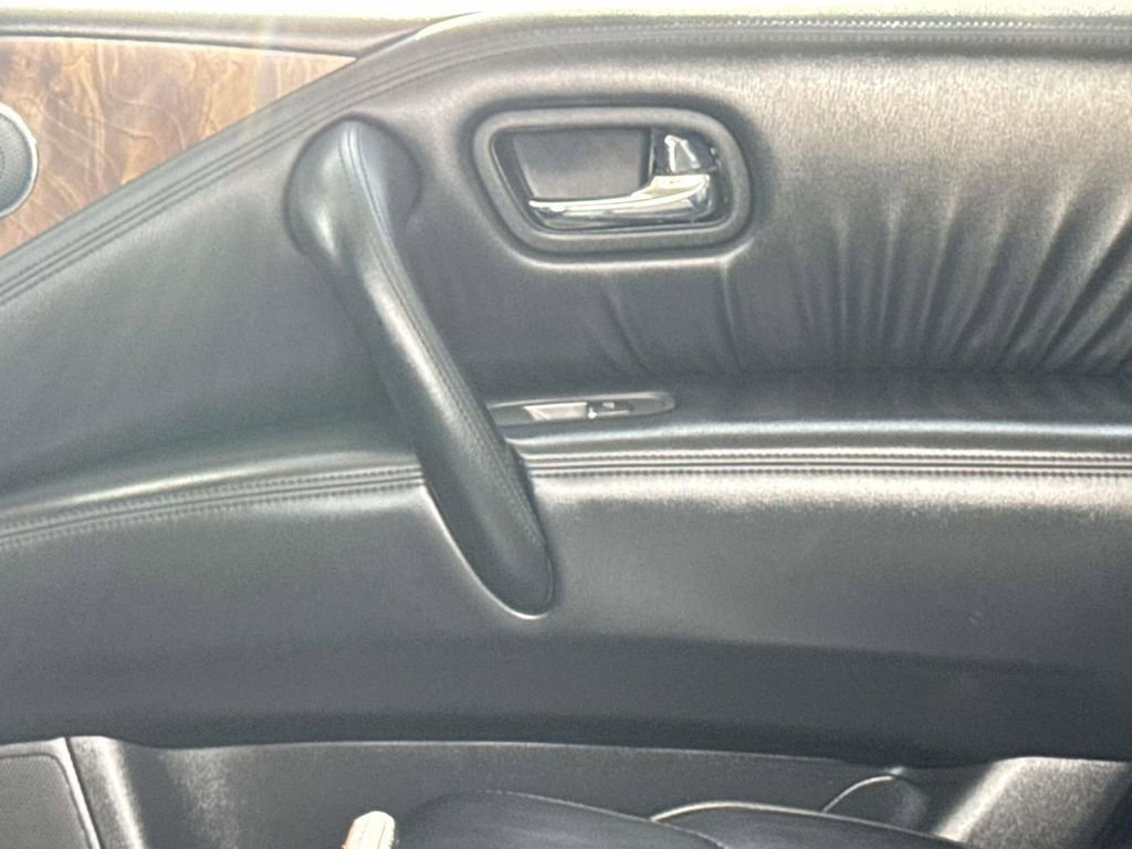 Used 2024 Nissan Armada SL w/ Captain's Chairs Package image 15