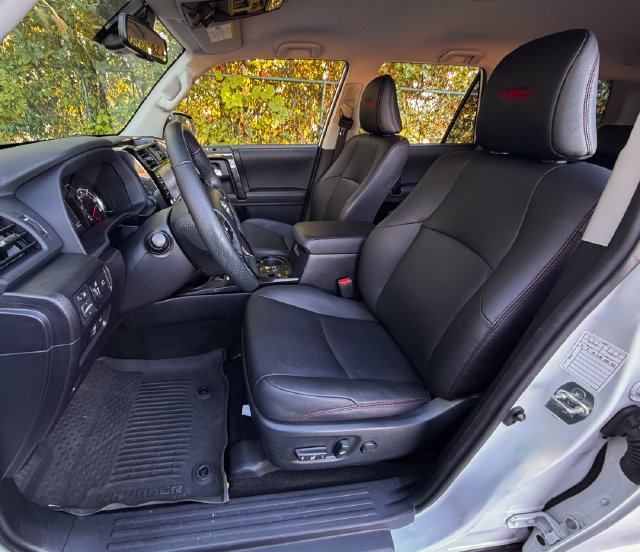 Used 2024 Toyota 4Runner TRD Off-Road Premium AWD/4WD image 16