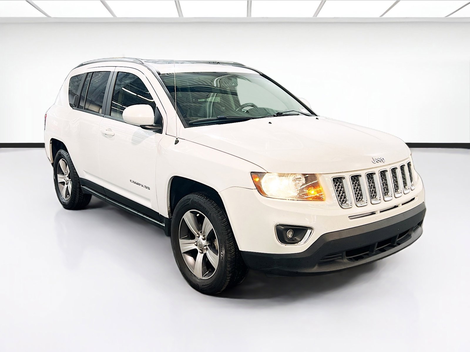 Used 2017 Jeep Compass High Altitude image 3