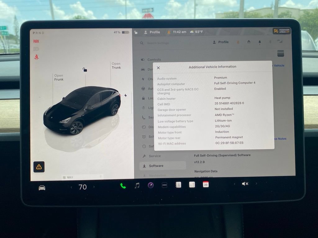 Used 2025 Tesla Model Y Long Range AWD/4WD image 4