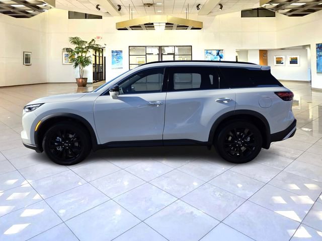 Certified 2025 INFINITI QX60 Luxe w/ Black Edition image 4