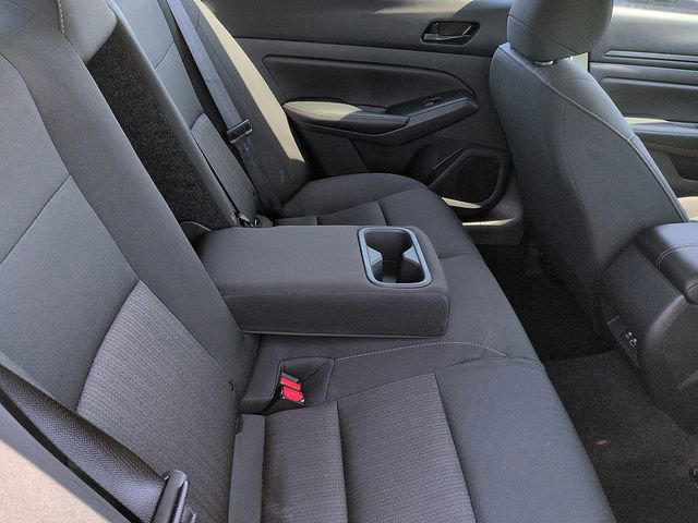 Used 2025 Nissan Altima 2.5 SV image 11