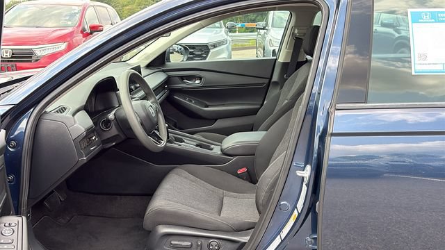 Used 2023 Honda Accord EX image 10
