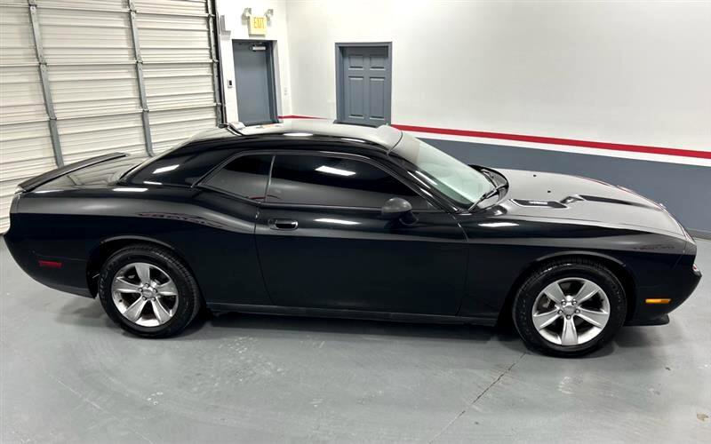 Used 2010 Dodge Challenger R/T image 11