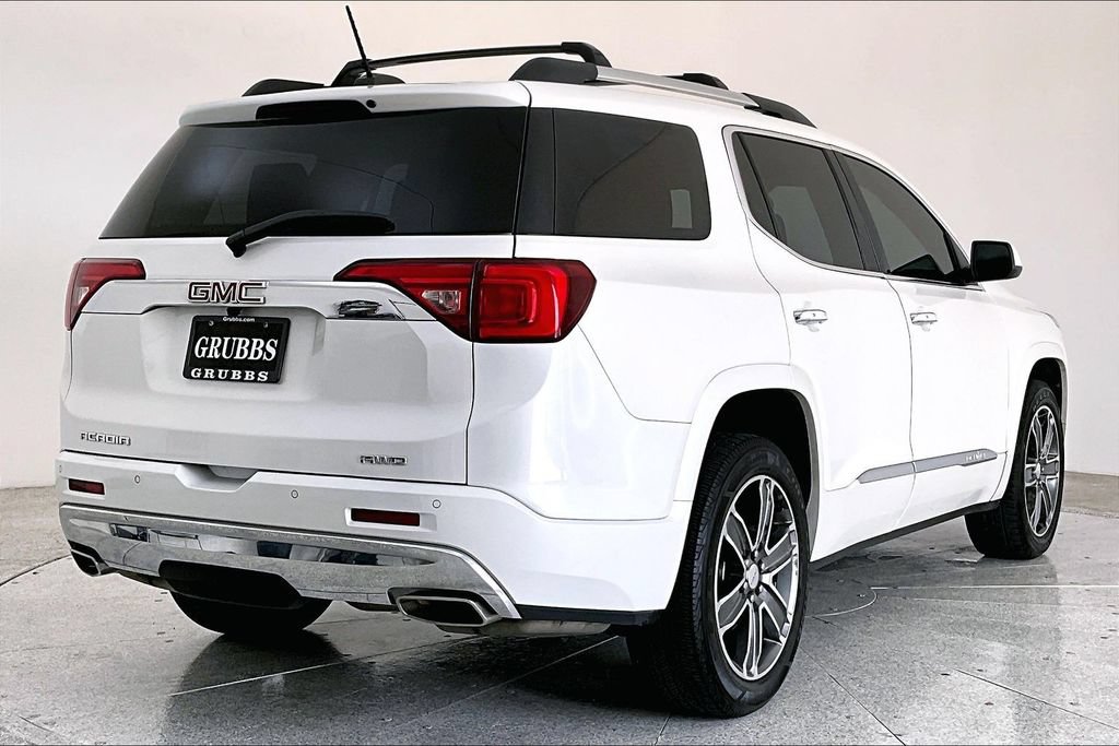 Used 2017 GMC Acadia Denali w/ Technology Package AWD/4WD image 14