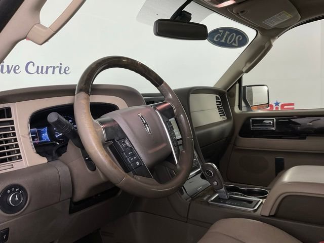 Used 2015 Lincoln Navigator 2WD image 13