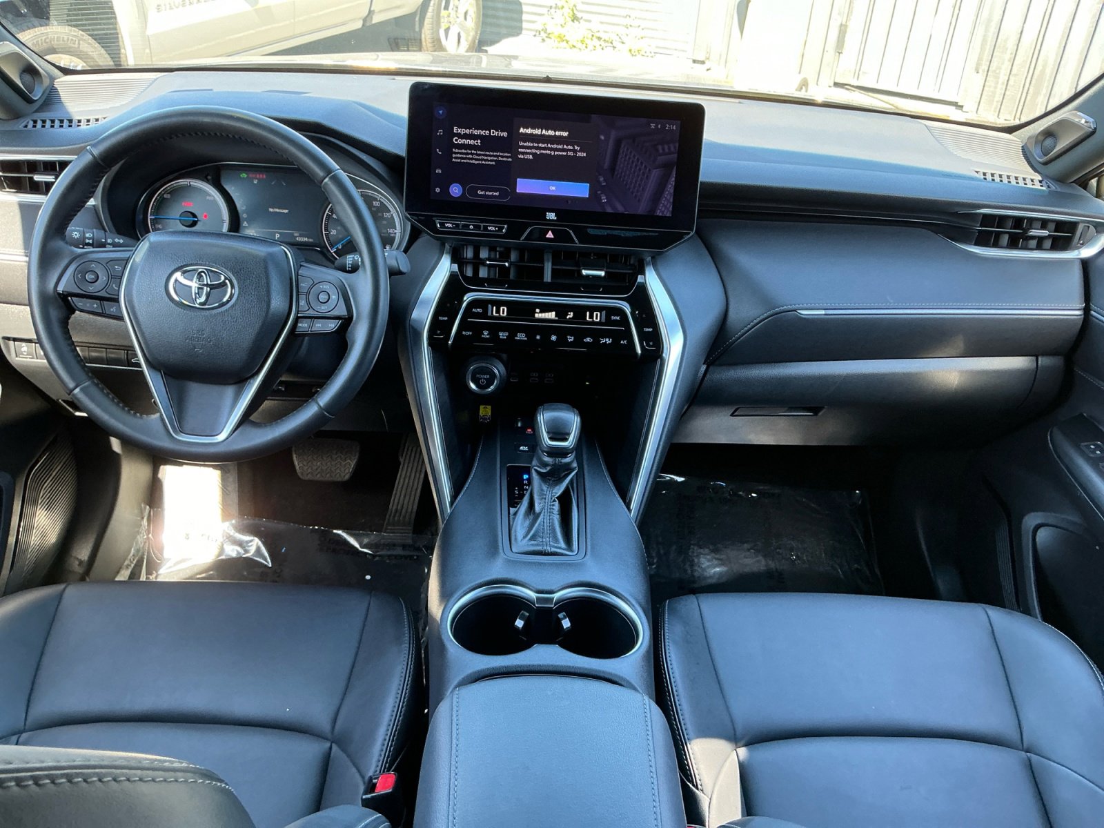 Used 2024 Toyota Venza XLE AWD/4WD image 16