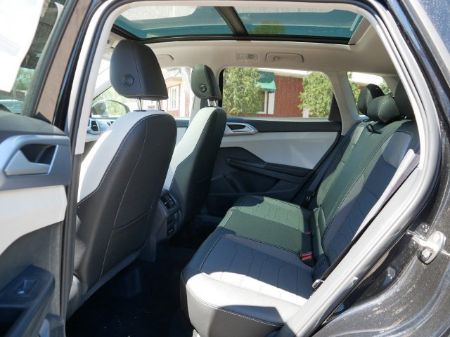 New 2026 Volkswagen Taos SE AWD/4WD image 8
