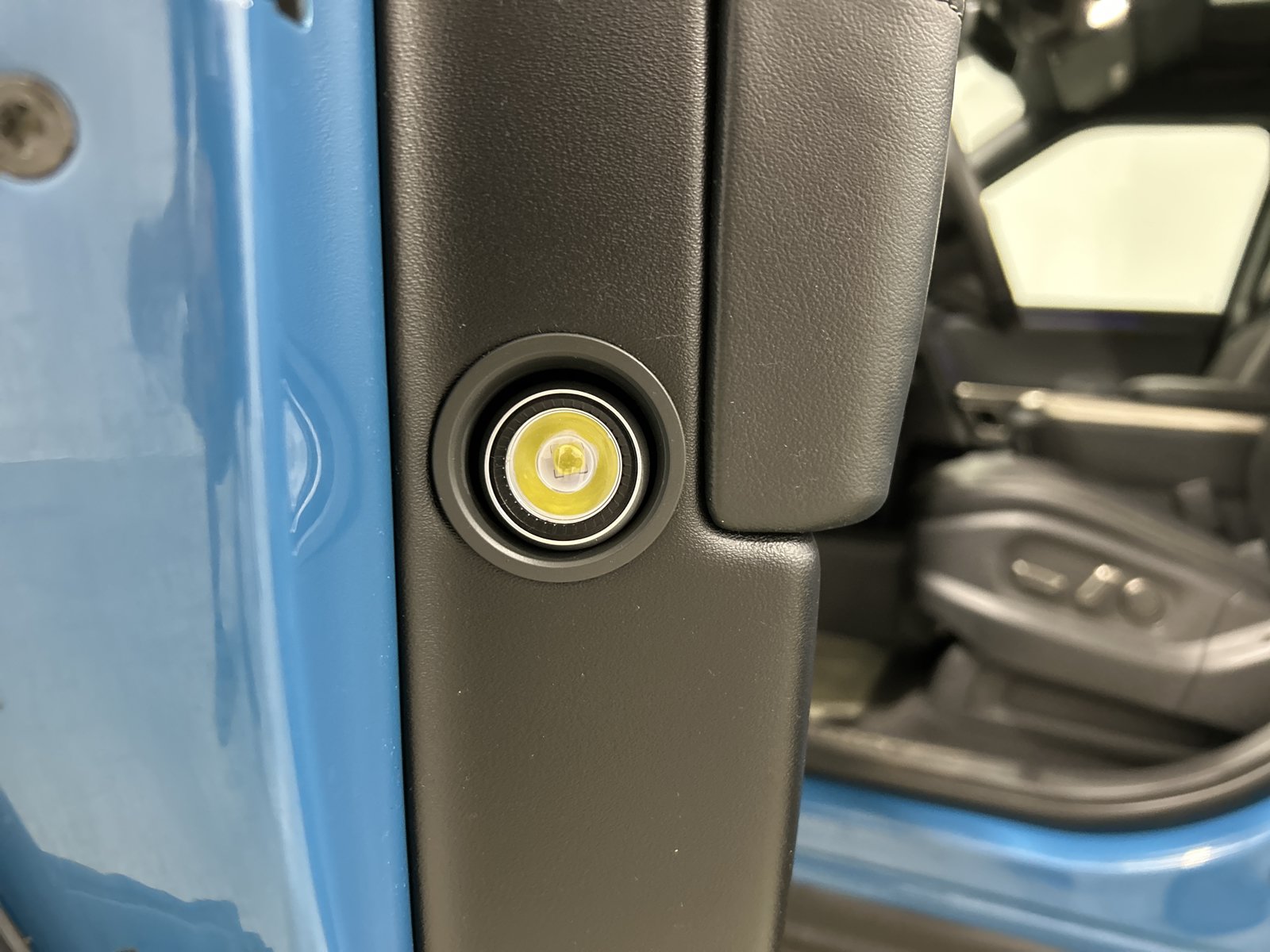 Used 2024 Rivian R1T Adventure AWD/4WD image 30