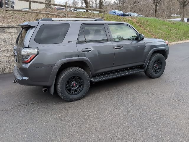 Used 2021 Toyota 4Runner SR5 Premium w/ Moonroof Package AWD/4WD image 3