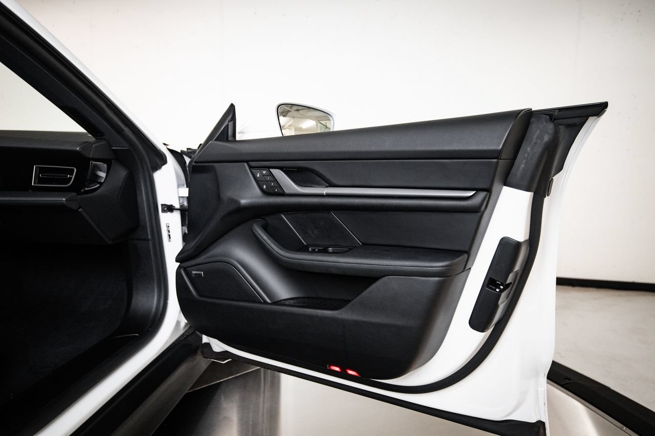 Certified 2024 Porsche Taycan RWD image 27