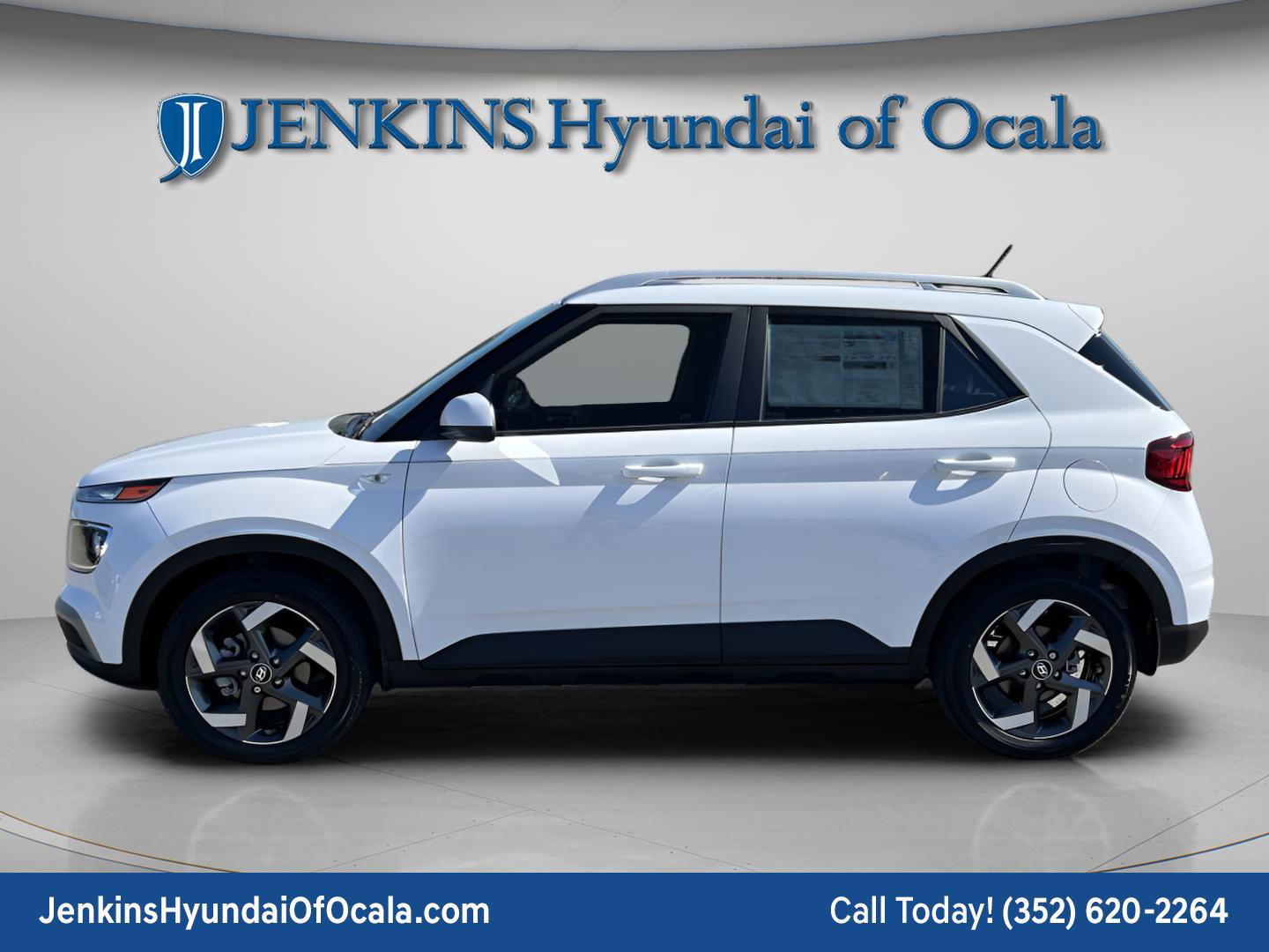 New 2025 Hyundai Venue SEL image 7