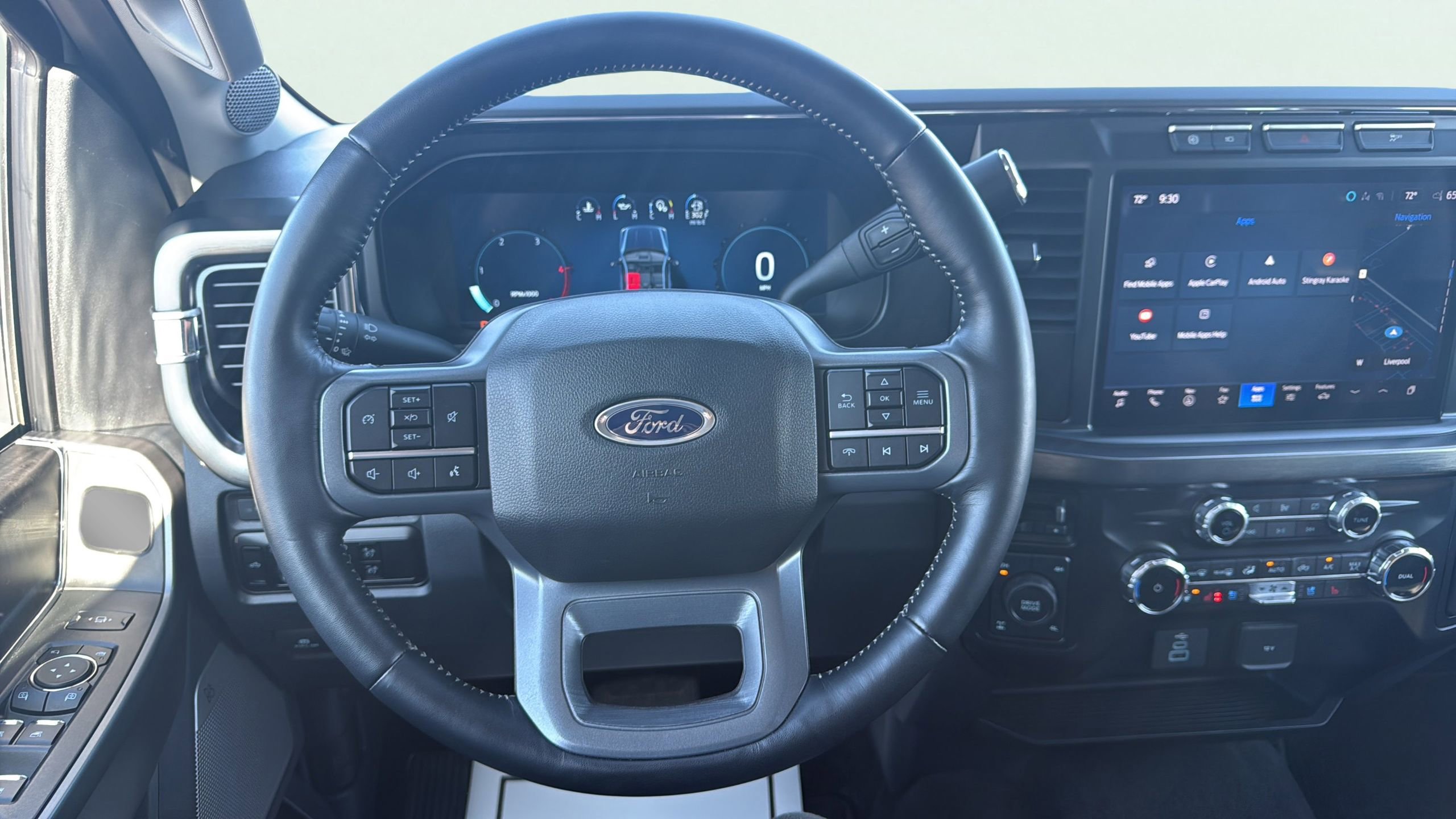 Used 2024 Ford F250 Lariat w/ Black Appearance Package AWD/4WD image 18