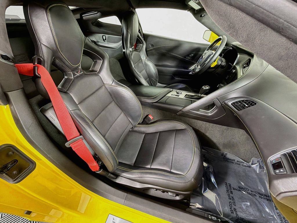 Used 2019 Chevrolet Corvette Stingray Coupe RWD image 26