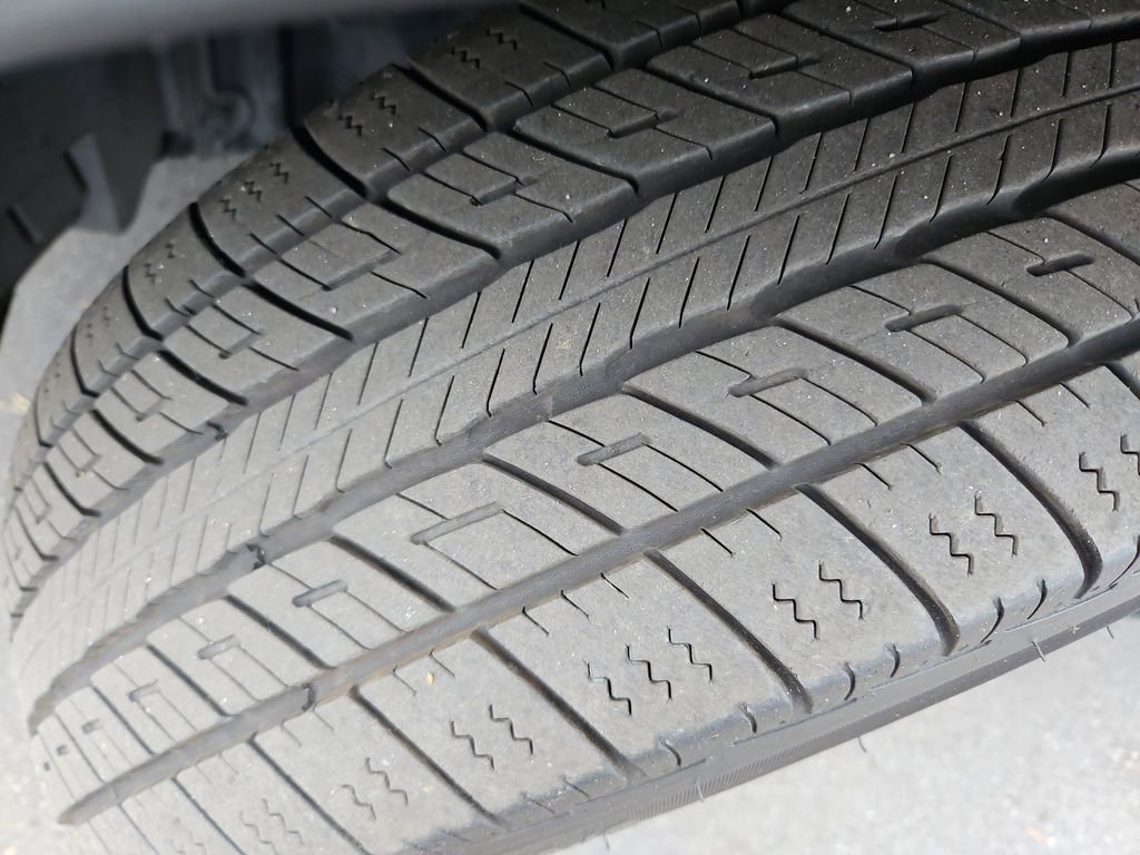 Used 2020 Nissan Rogue SV image 33