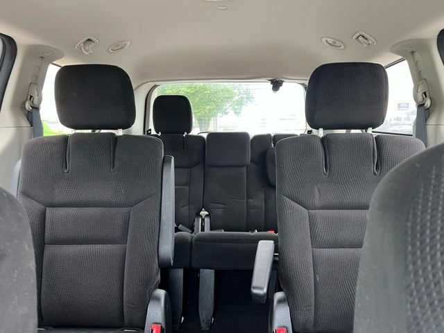 Used 2015 Dodge Grand Caravan SXT w/ UConnect Hands-Free Group FWD image 22
