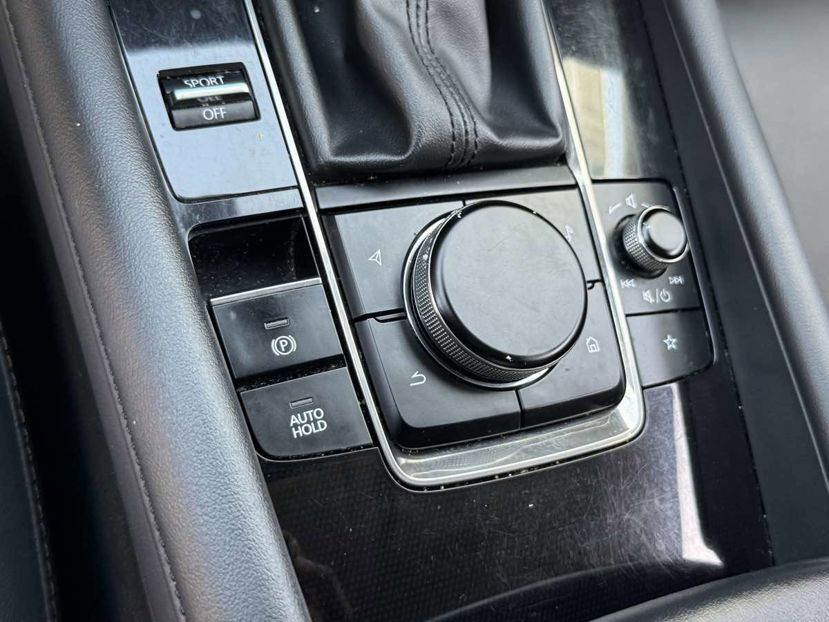 Used 2019 MAZDA MAZDA3 Back Up Cam, Easy Financing, C image 29