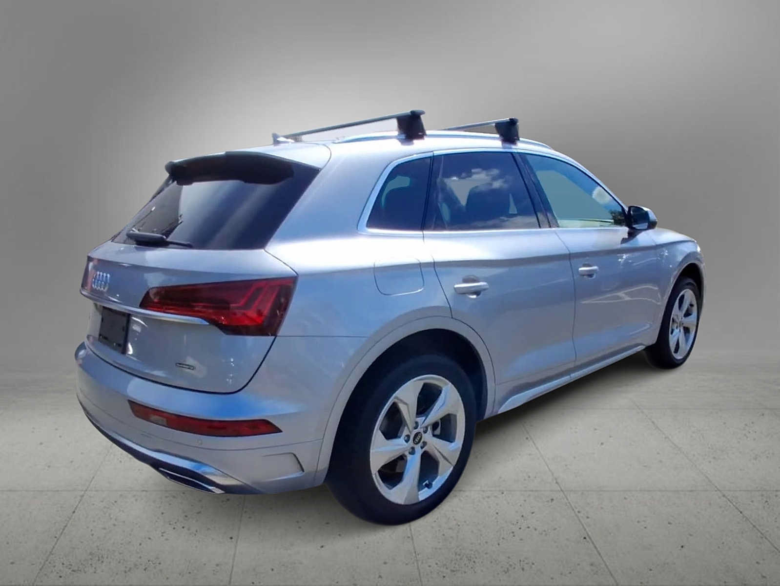 Used 2022 Audi Q5 2.0T Premium Plus w/ Premium Plus Package AWD/4WD image 8