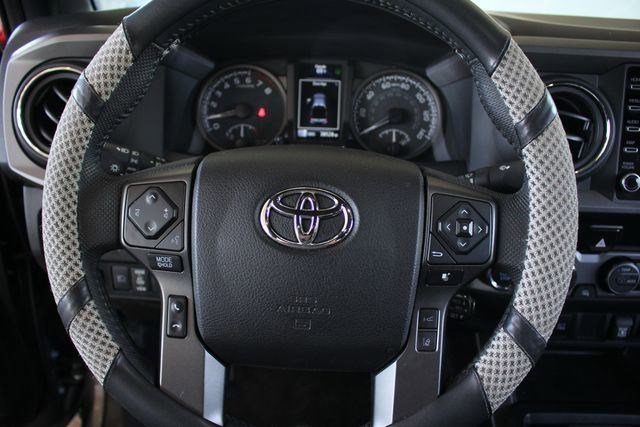 Used 2022 Toyota Tacoma 4x4 Double Cab image 12