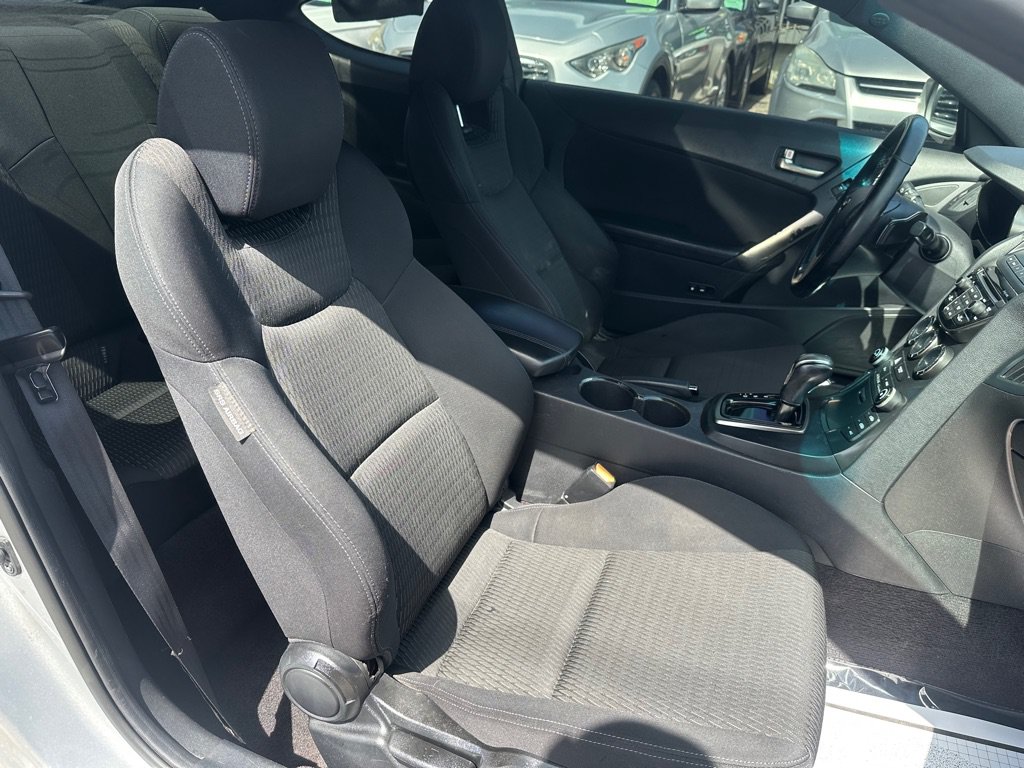 Used 2014 Hyundai Genesis 2.0T RWD image 13