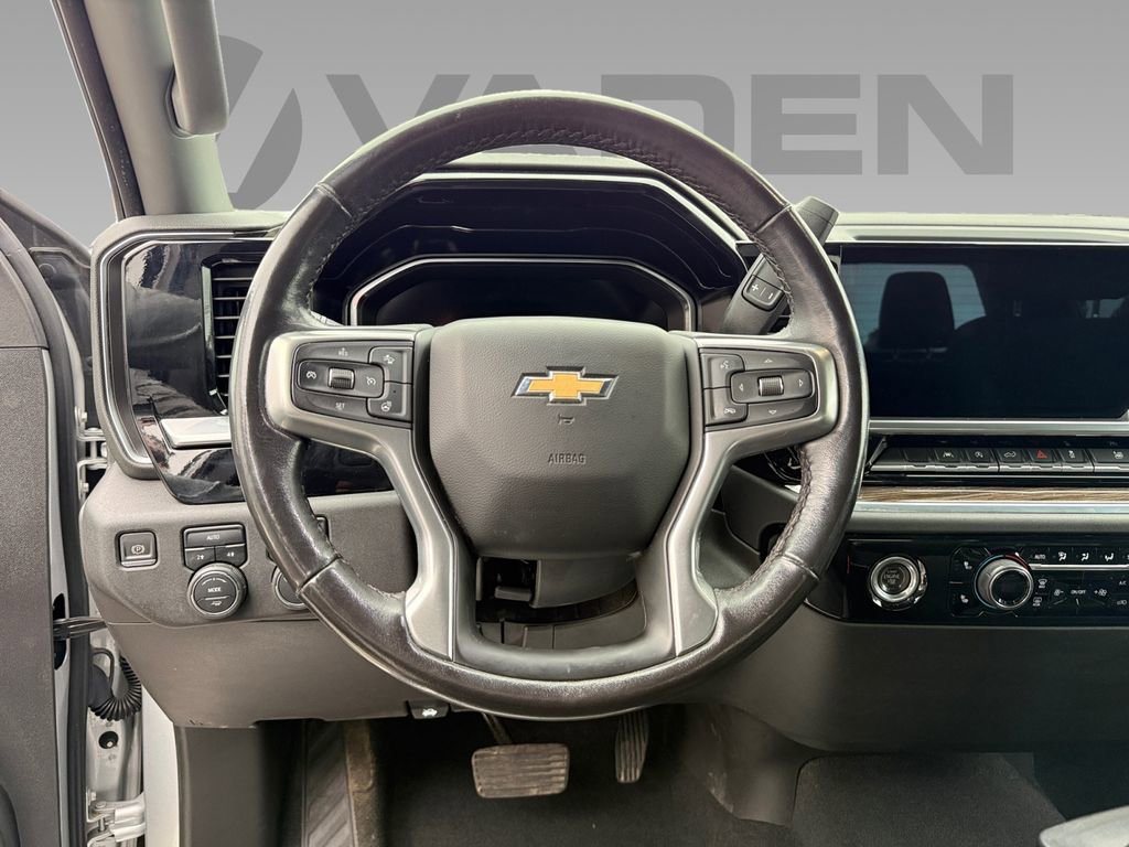 Used 2022 Chevrolet Silverado 1500 LT image 10