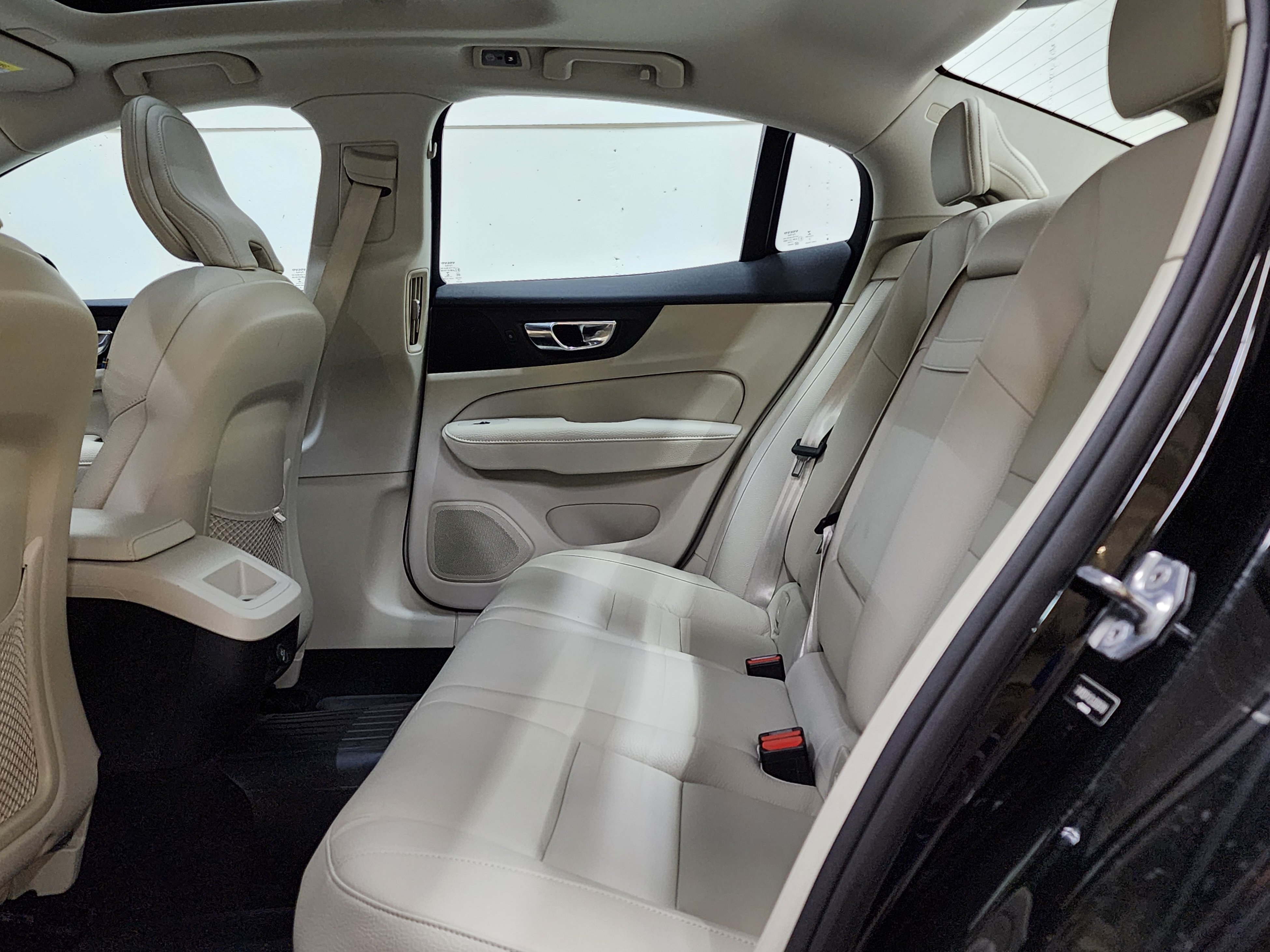 Used 2020 Volvo S60 T5 Momentum w/ Protection Package FWD image 17