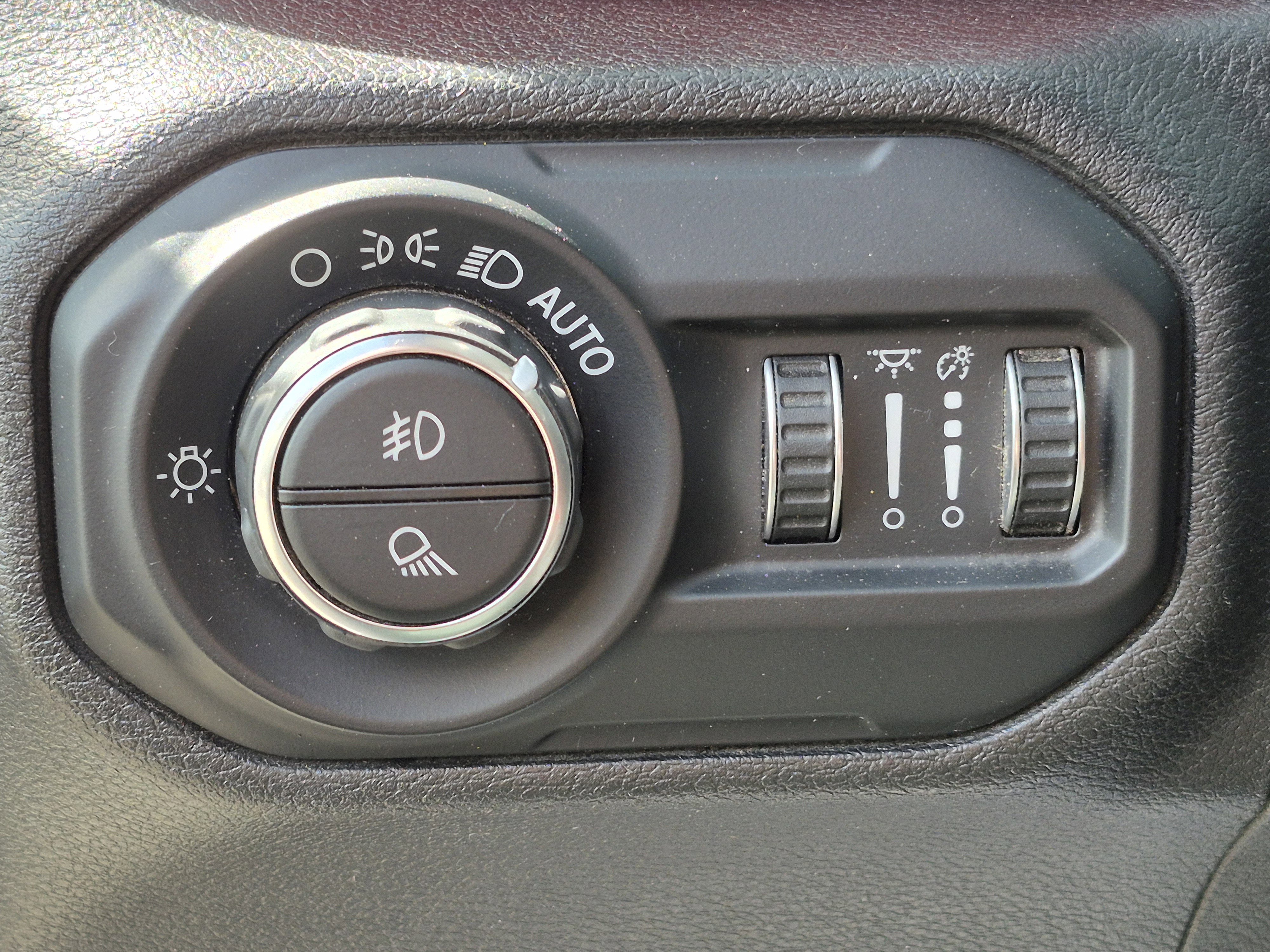 Used 2021 Jeep Gladiator Rubicon w/ LED Lighting Group image 15