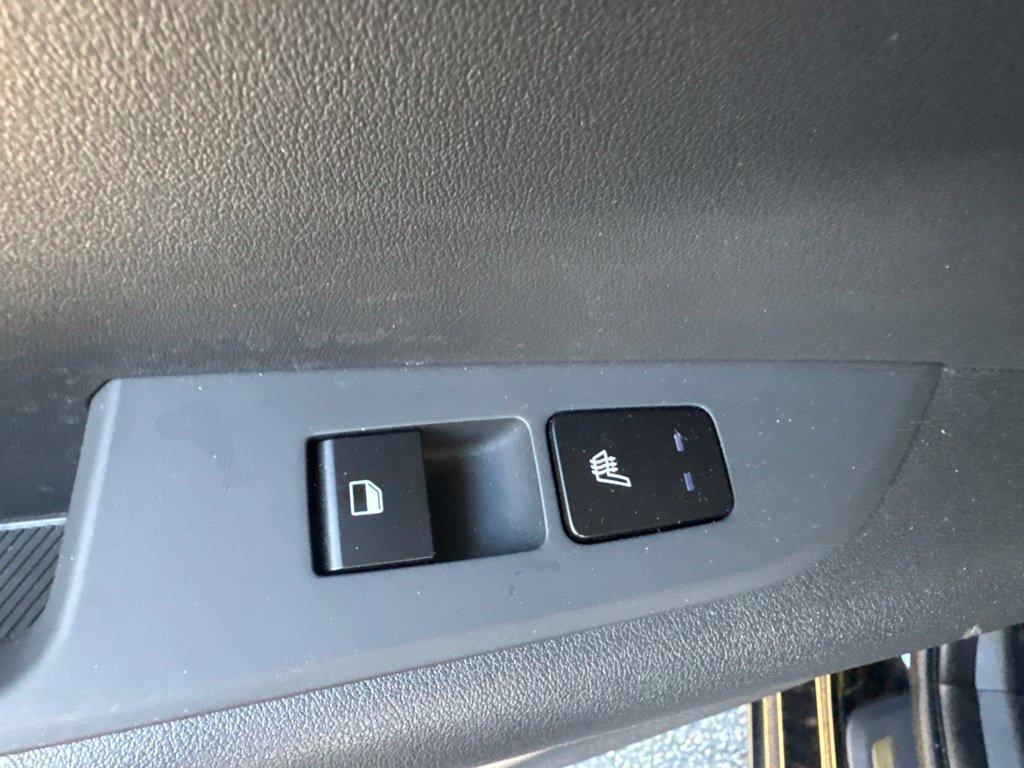 Used 2024 Kia Niro Wave w/ Wave Preserve Package FWD image 25