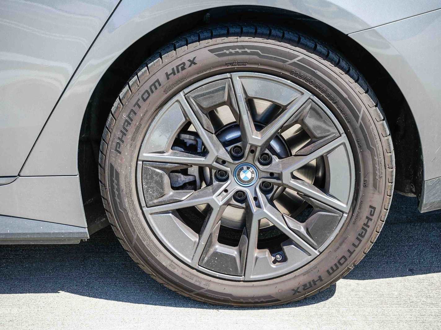 Used 2024 BMW i4 eDrive35 w/ Premium Package RWD image 10