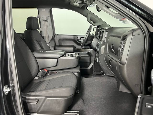 Used 2022 Chevrolet Silverado 1500 Custom Trail Boss w/ Midnight Edition AWD/4WD image 27