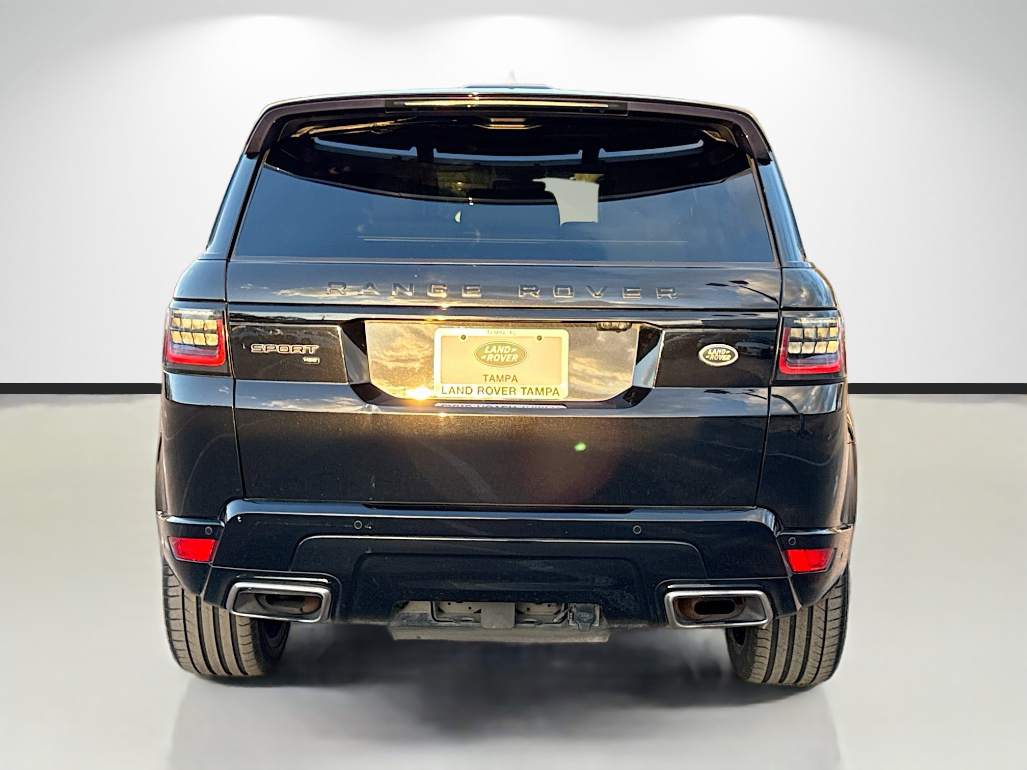 Used 2022 Land Rover Range Rover Sport HSE Silver Edition image 4