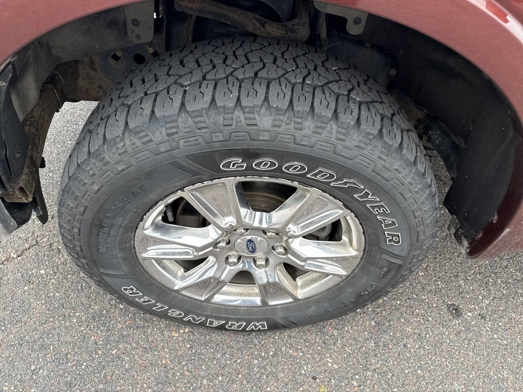 Used 2016 Ford F150 Lariat w/ Equipment Group 502A Luxury image 10