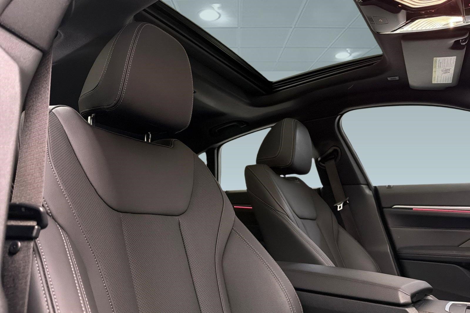 Used 2023 BMW i4 eDrive35 w/ Premium Package image 16