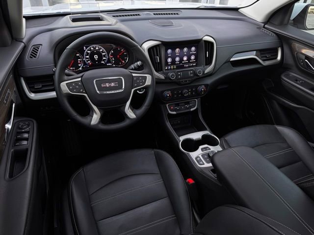 Used 2023 GMC Terrain Denali w/ Denali Premium Package image 3