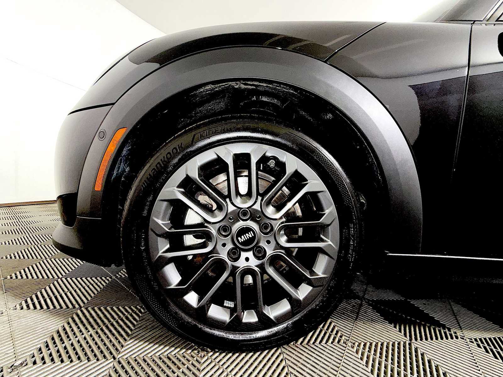 Used 2026 MINI Cooper 4-Door Hardtop FWD image 8