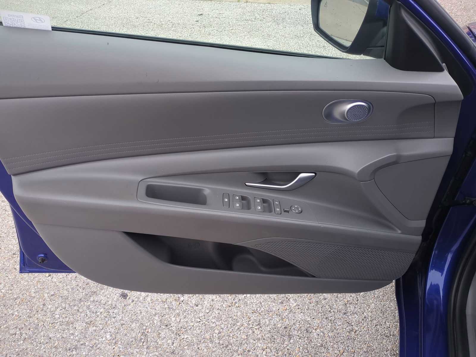 Used 2024 Hyundai Elantra SEL FWD image 21