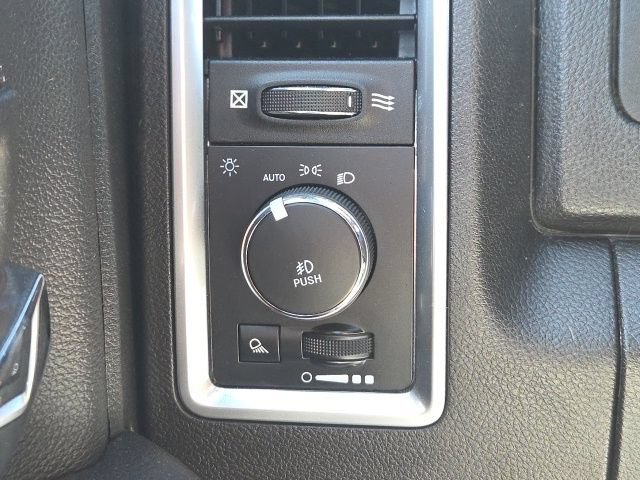 Used 2022 RAM 1500 Warlock AWD/4WD image 23