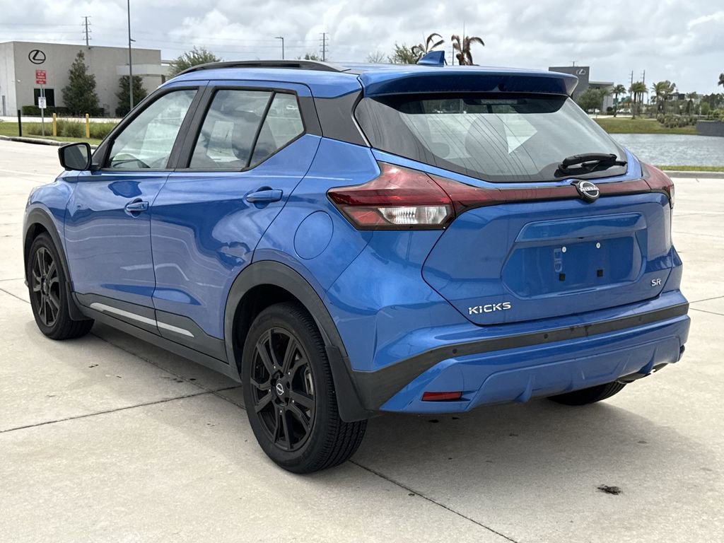 Used 2022 Nissan Kicks SR image 10