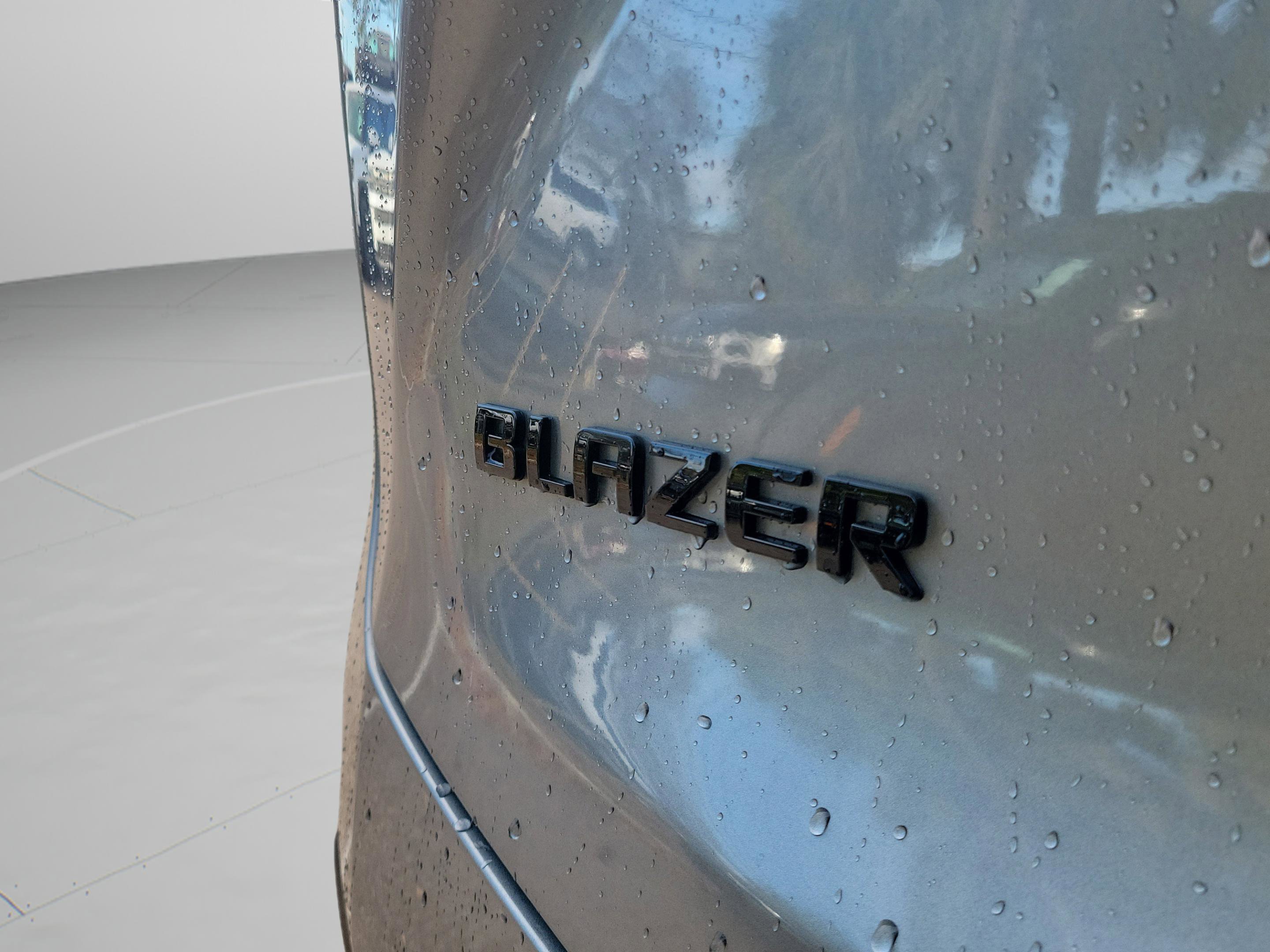 Used 2023 Chevrolet Blazer LT image 32