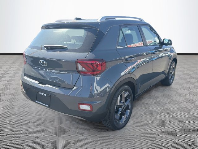 New 2026 Hyundai Venue SEL FWD image 7