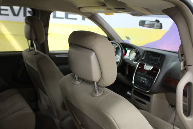 Used 2011 Chrysler Town & Country Touring w/ Security Group FWD image 10
