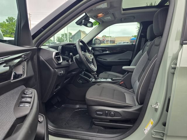 Used 2026 Chevrolet TrailBlazer LT w/ Convenience Package AWD/4WD image 17
