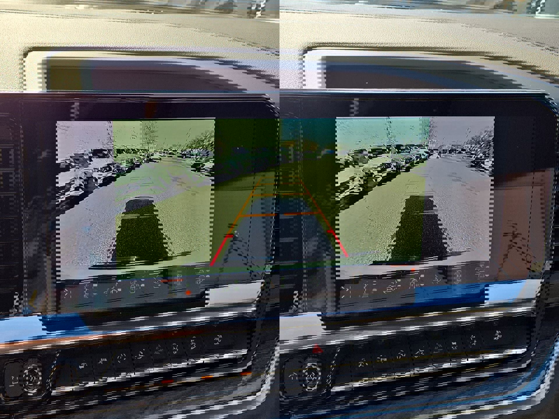 Used 2024 Chevrolet Silverado 1500 LTZ w/ LTZ Convenience Package II image 18