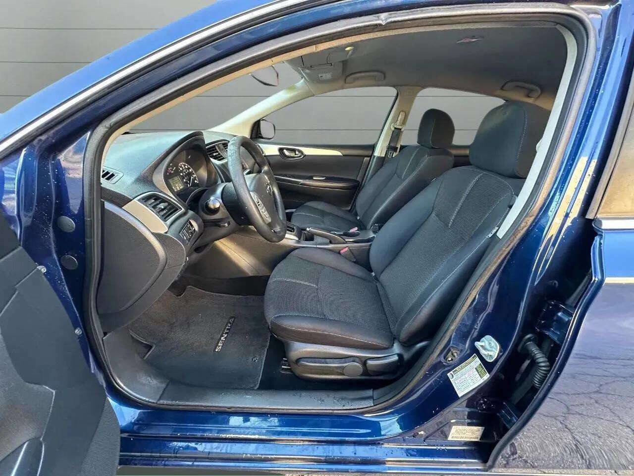 Used 2017 Nissan Sentra S image 22