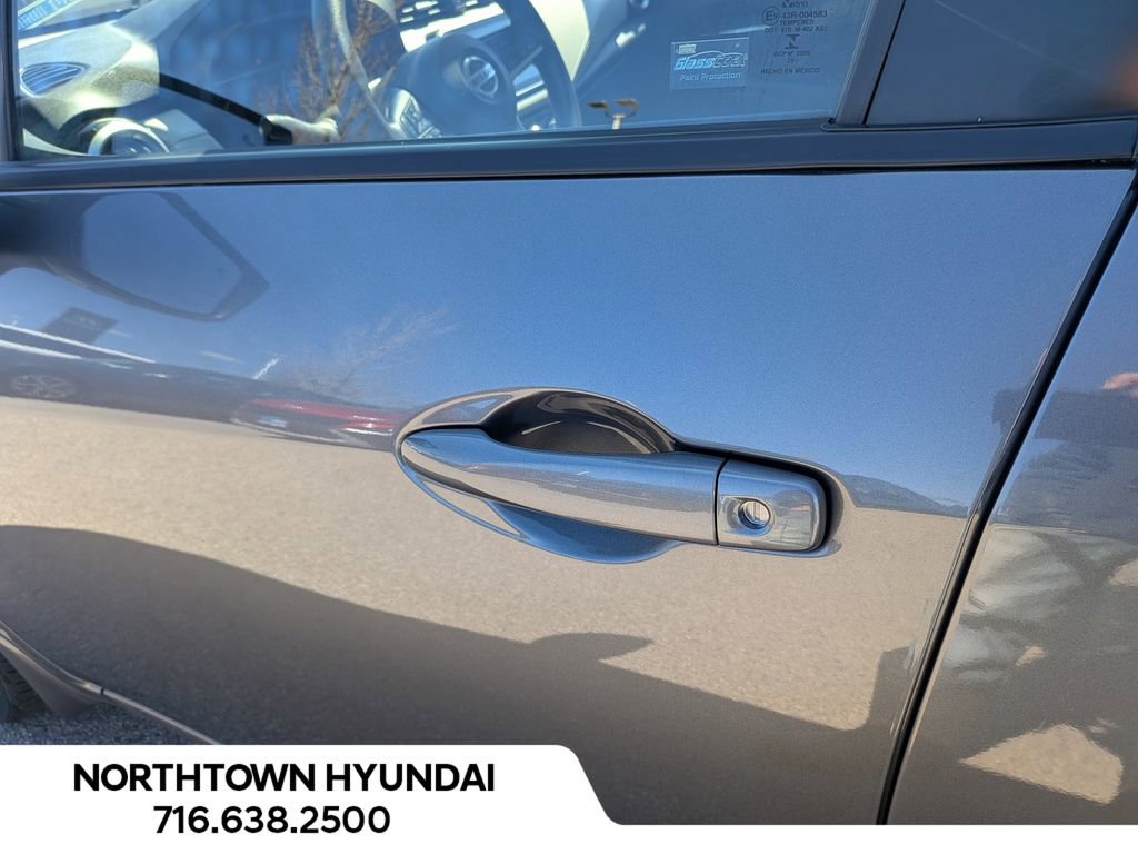 Used 2021 Nissan Versa SV image 35