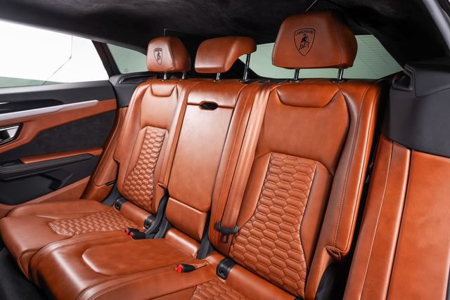 Used 2022 Lamborghini Urus AWD/4WD image 25