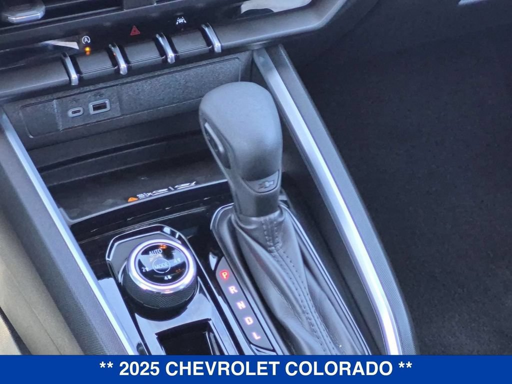 Used 2025 Chevrolet Colorado Trail Boss AWD/4WD image 28